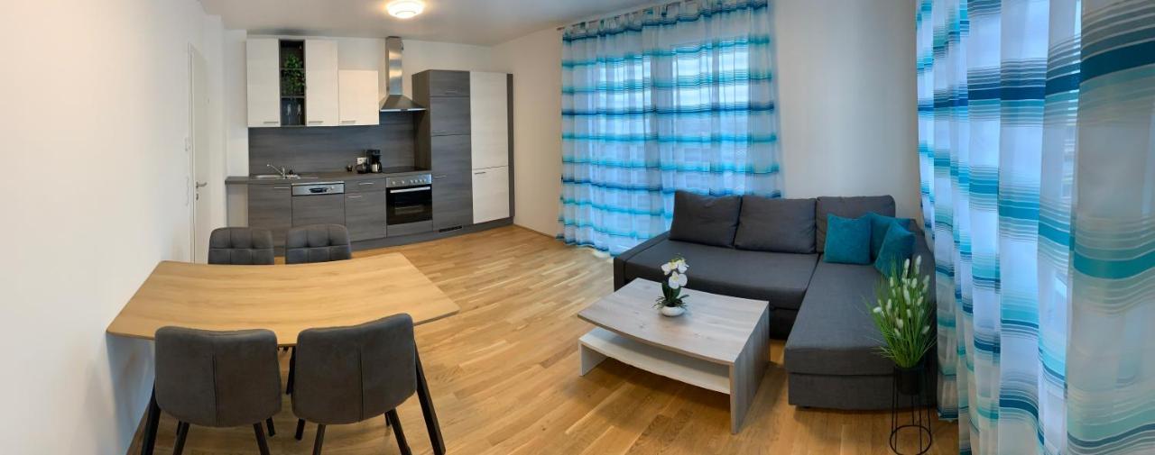 Modern Airconditioned City Apartment Close To Vic Wina Bagian luar foto