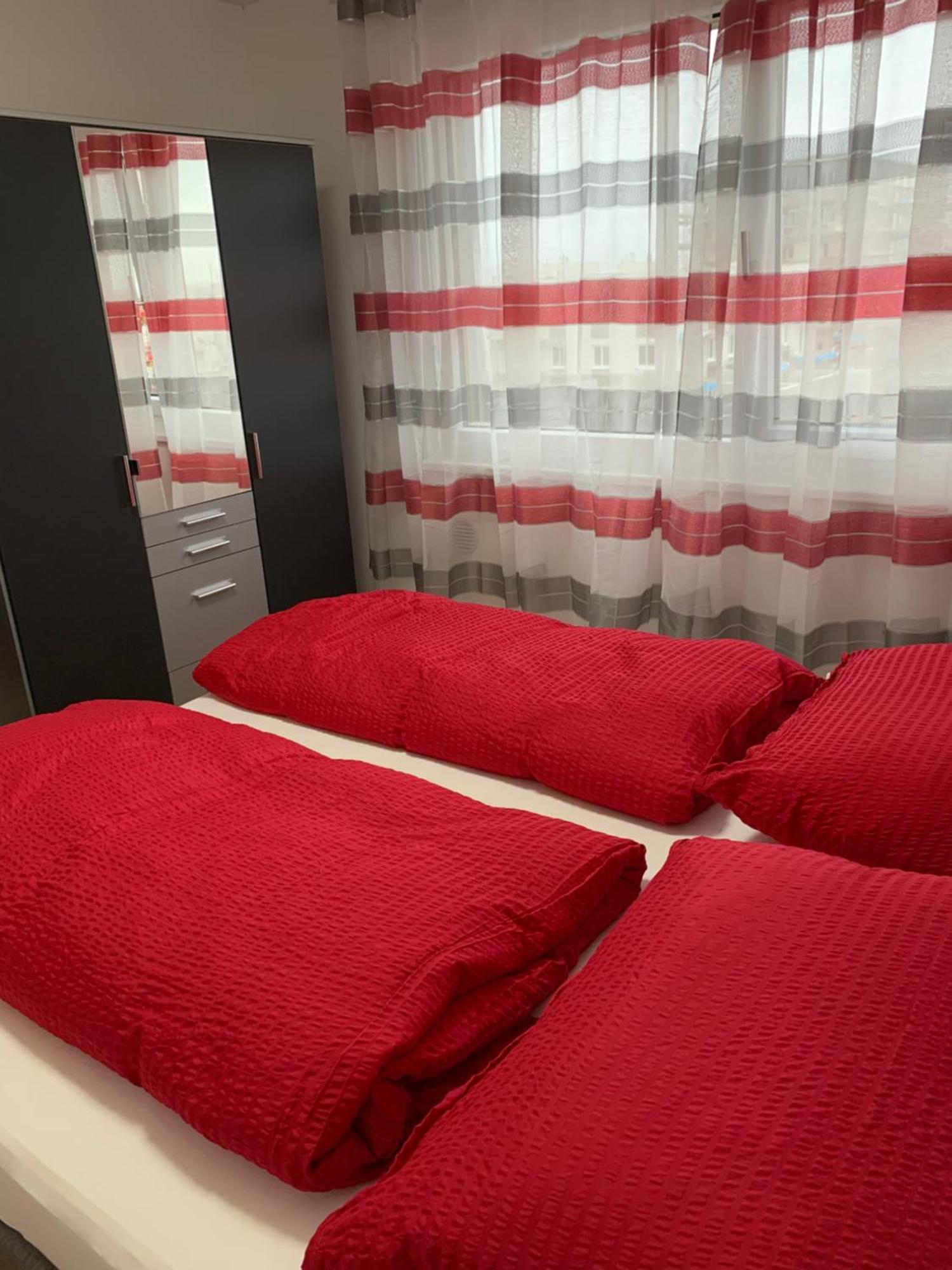 Modern Airconditioned City Apartment Close To Vic Wina Bagian luar foto